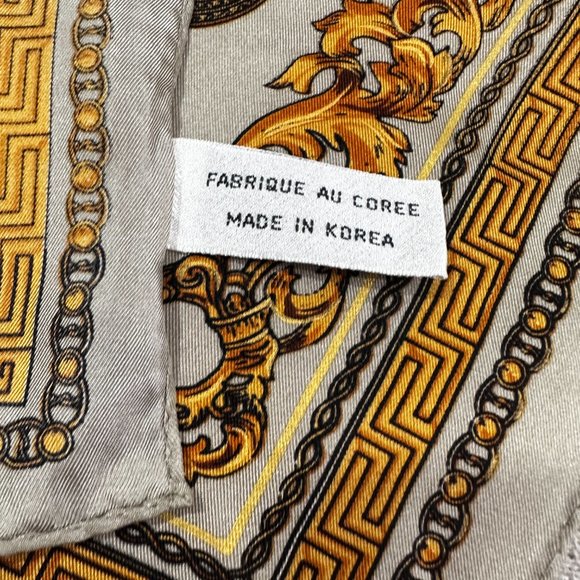 Vintage First Issue Gold Medallion silk oblong scarf - Picture 5 of 11